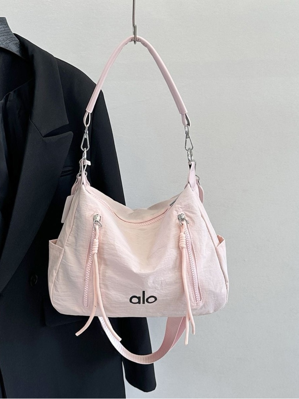 ALO Yoga Light Pink Shoulder Bag with Dual Zips - Picture 2 of 2
